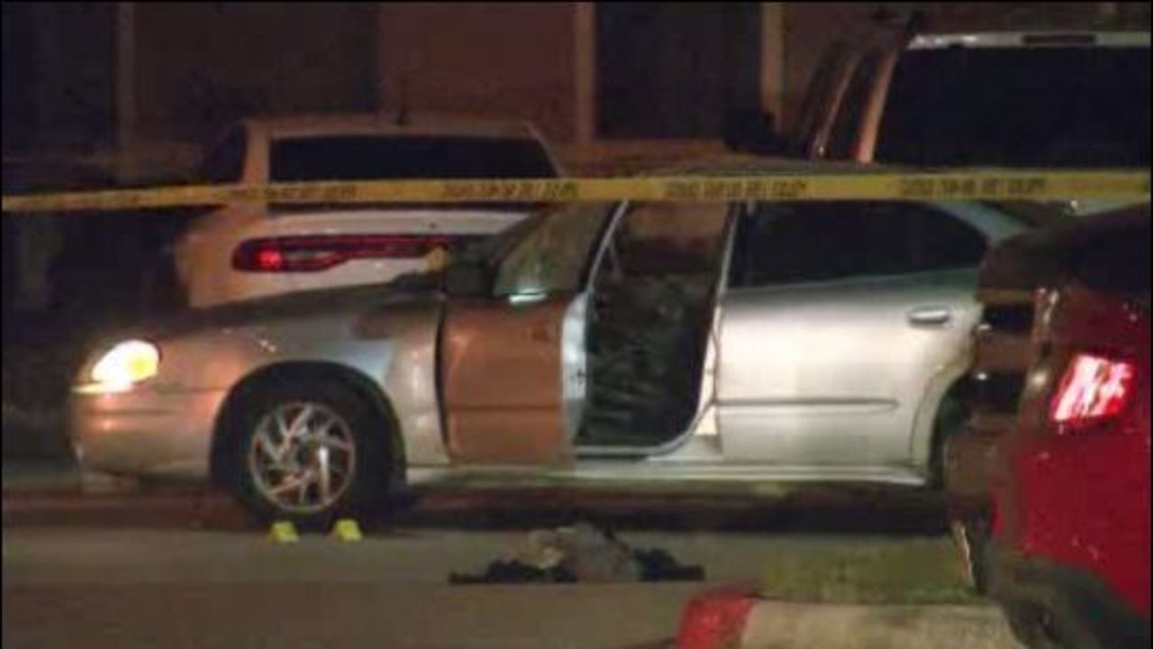 Baytown police officer survives after being dragged 40 feet